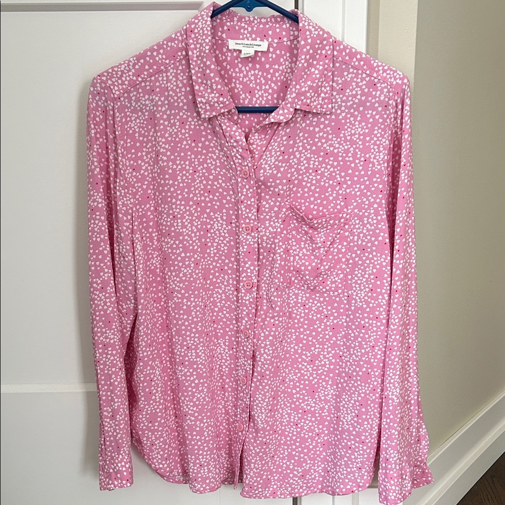 EUC Beachlunchlounge button up shirt. Size Large.